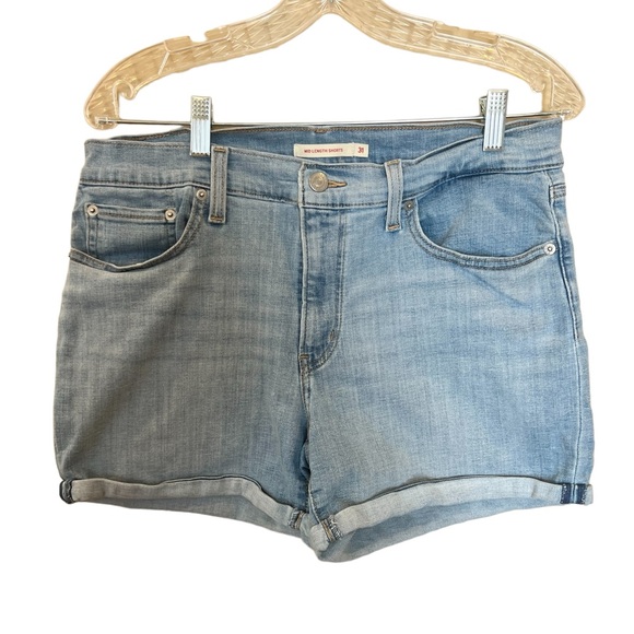 Levi’s Mid Length Denim Jean Shorts Size 31 Waist Light Wash Cotton Blend - Picture 4 of 11